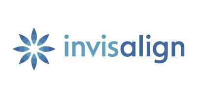 Logotipo da Invisalign, sistema de alinhadores invisíveis disponível na Ferdinand Odontologia, referência de dentista na Tijuca, Rio de Janeiro